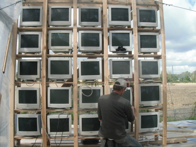 lowresmediafacade01