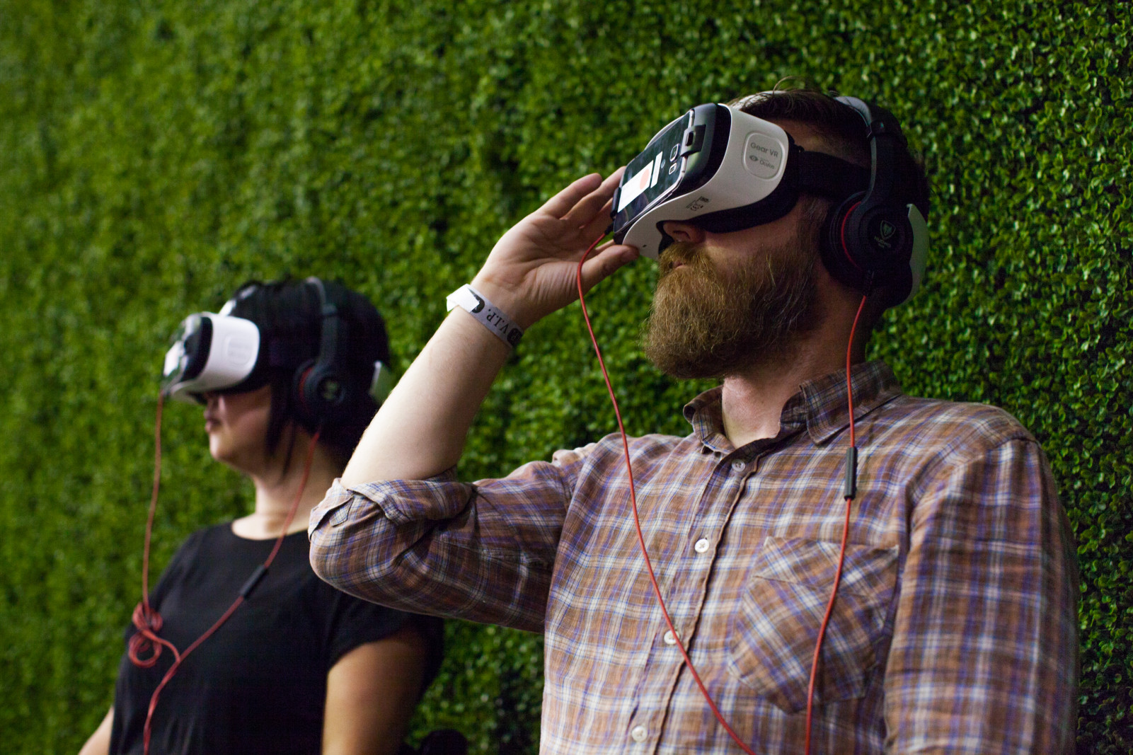 Новинки vr. VR аттракцион. Виртуальная реальность Медиа. Виртуальная реальность на выезд. VR мир.